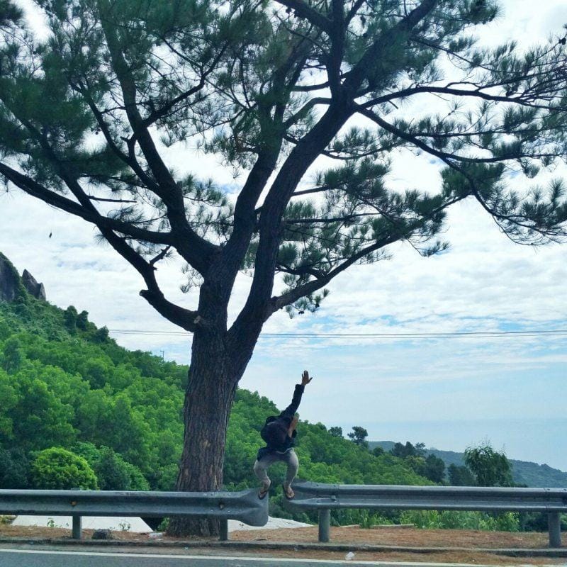 Cafe tren dinh deo hai van Du lich da nang tai Hanami 2