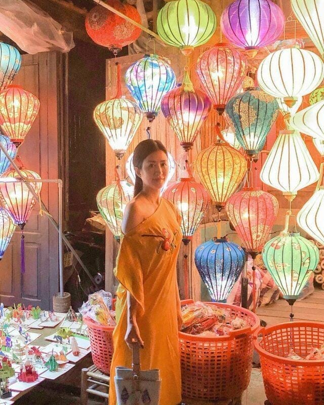Check-in ngay 5 địa điểm vui chơi Đà Nẵng dịp trung thu cực vui 3 gái xinh bên đèn lồng tại phố cổ hội an - địa điểm vui chơi trung thu đà nẵng