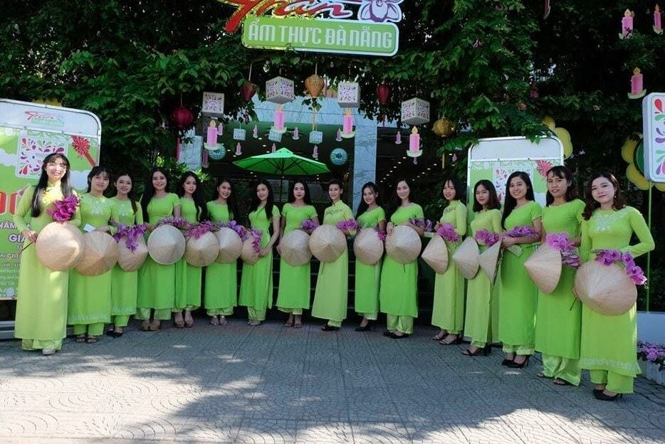 Top 10 eateries serving specialities in Danang that only the locals know 1 Am Thuc Tran