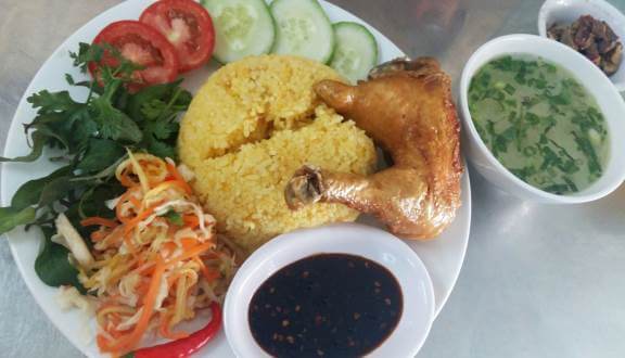 TOP 10 HOIAN CHICKEN RICE EATERIES IN DA NANG 1 1