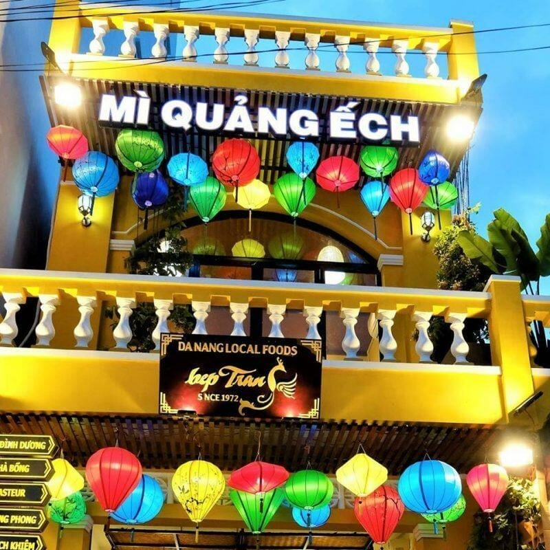 Top 10 eateries serving specialities in Danang that only the locals know 2 Mi quang ech bep trang