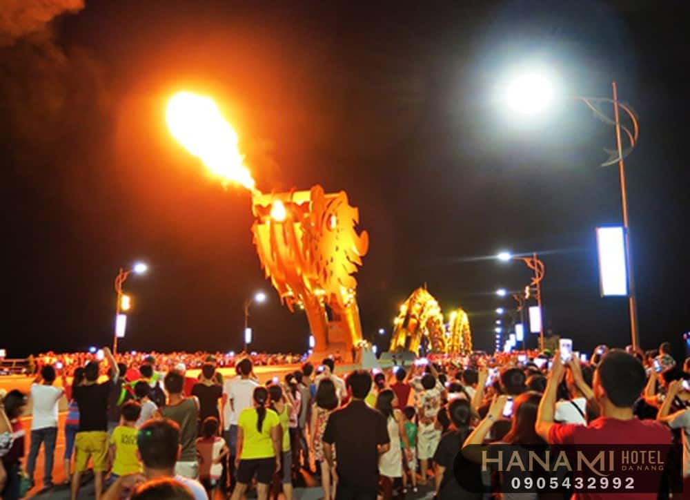 Cầu Rồng Đà Nẵng phun lửa - Dấu ấn đặc biệt không thể bỏ qua 2 Cầu rồng Đà Nẵng phun lửa