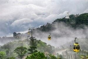 Tin tức du lịch Đà Nẵng 23 le hoi mua dong tren dinh Ba Na Hills cover