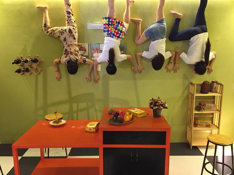 Upside down World Da Nang - A favourite hangout 3 ng%C3%B4i nh%C3%A0 %C4%91%E1%BA%A3o ng%C6%B0%E1%BB%A3c up side down world %C4%91%C3%A0 n%E1%BA%B5ng