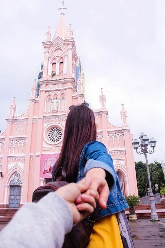 sống ảo tại nhà thờ con gà Đà Nẵng