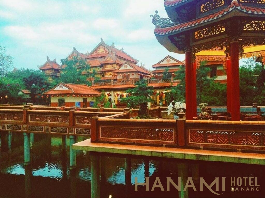 cảnh chùa nam sơn đà nẵng 