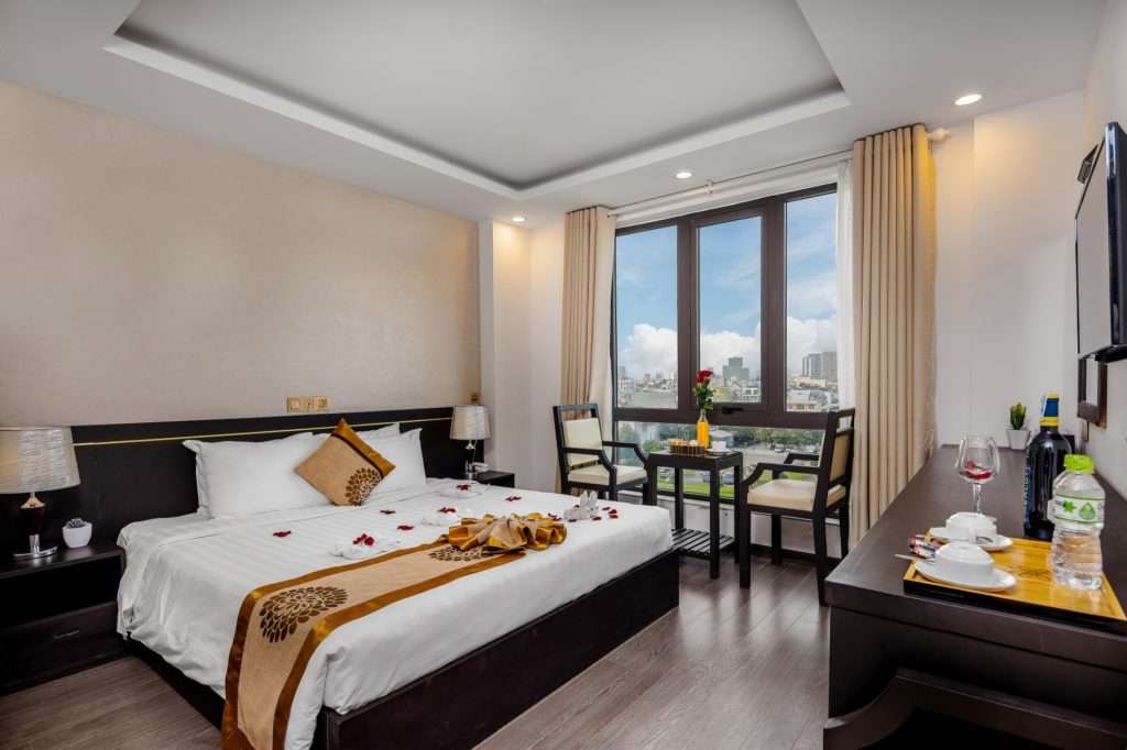 Top 10 cheapest beach hotels in Da Nang 2 phòng khách sạn ven biển đà nẵng giá rẻ - Hanami Hotel Đà Nẵng