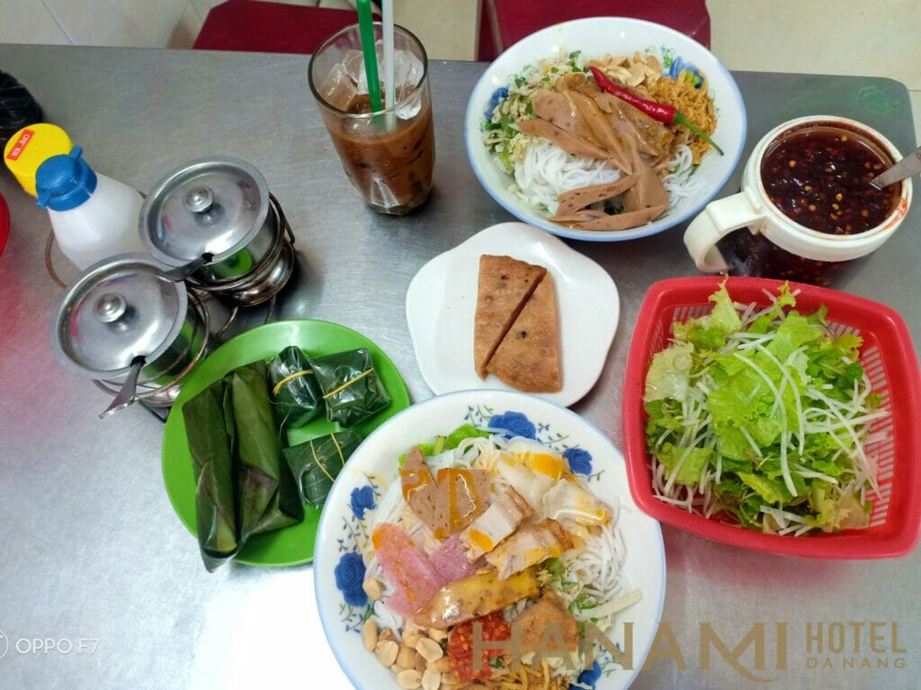 Bún mắm Đà Nẵng