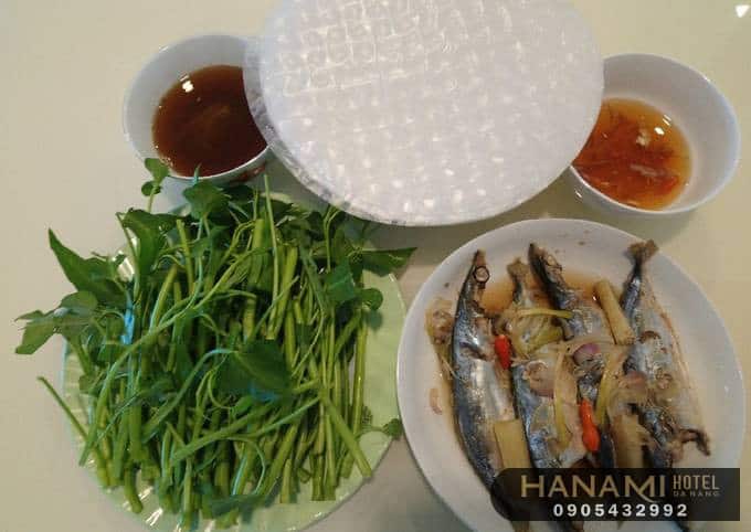 Cá nục hấp cuốn bánh tráng Đà Nẵng