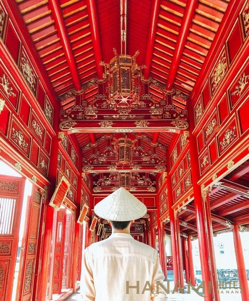du lịch huế đi thăm cung tẩm vua chua thời Nguyễn