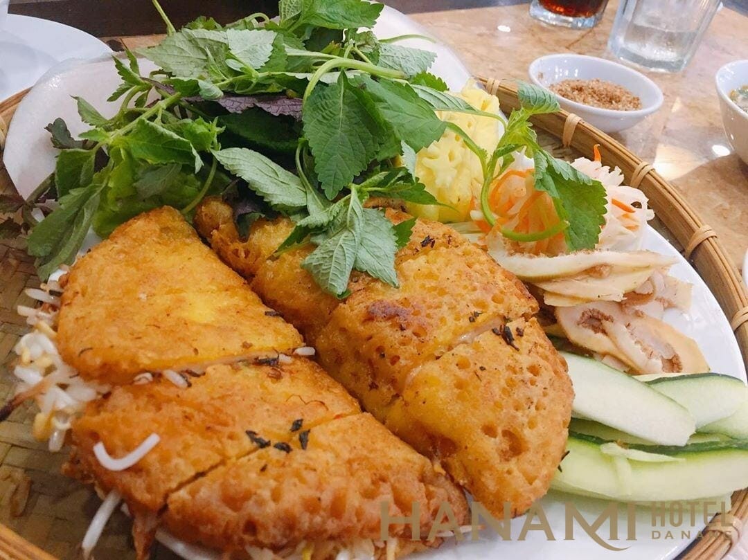 Du lịch Huế - Ẩm thực và địa điểm du lịch nổi tiếng 6 bánh khoái - ẩm thực xử huế , tương tự như là bánh xèomiền trung