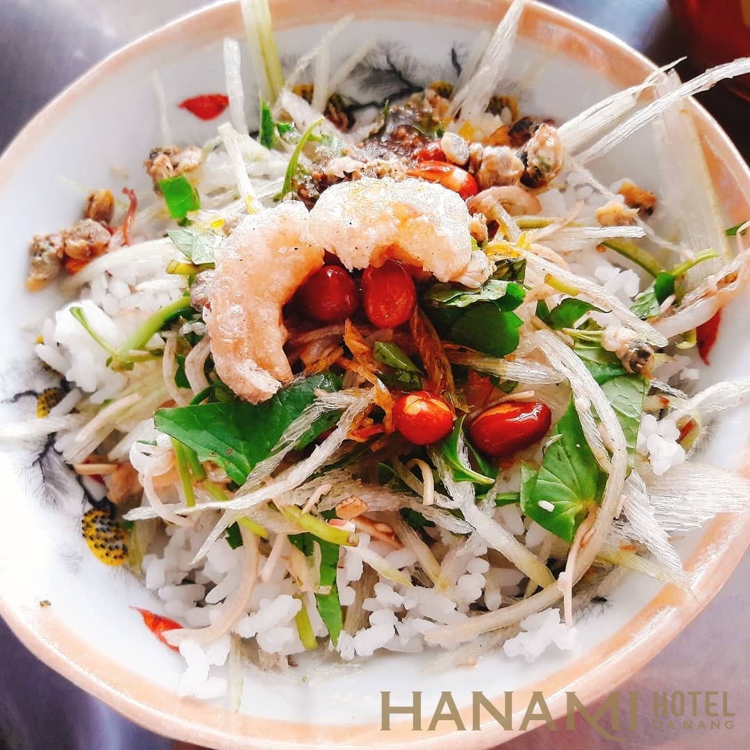 Du lịch Huế - Ẩm thực và địa điểm du lịch nổi tiếng 3 Cơm hến xử Huế - món ẩm thực Huế nổi tiếng khắp nơi