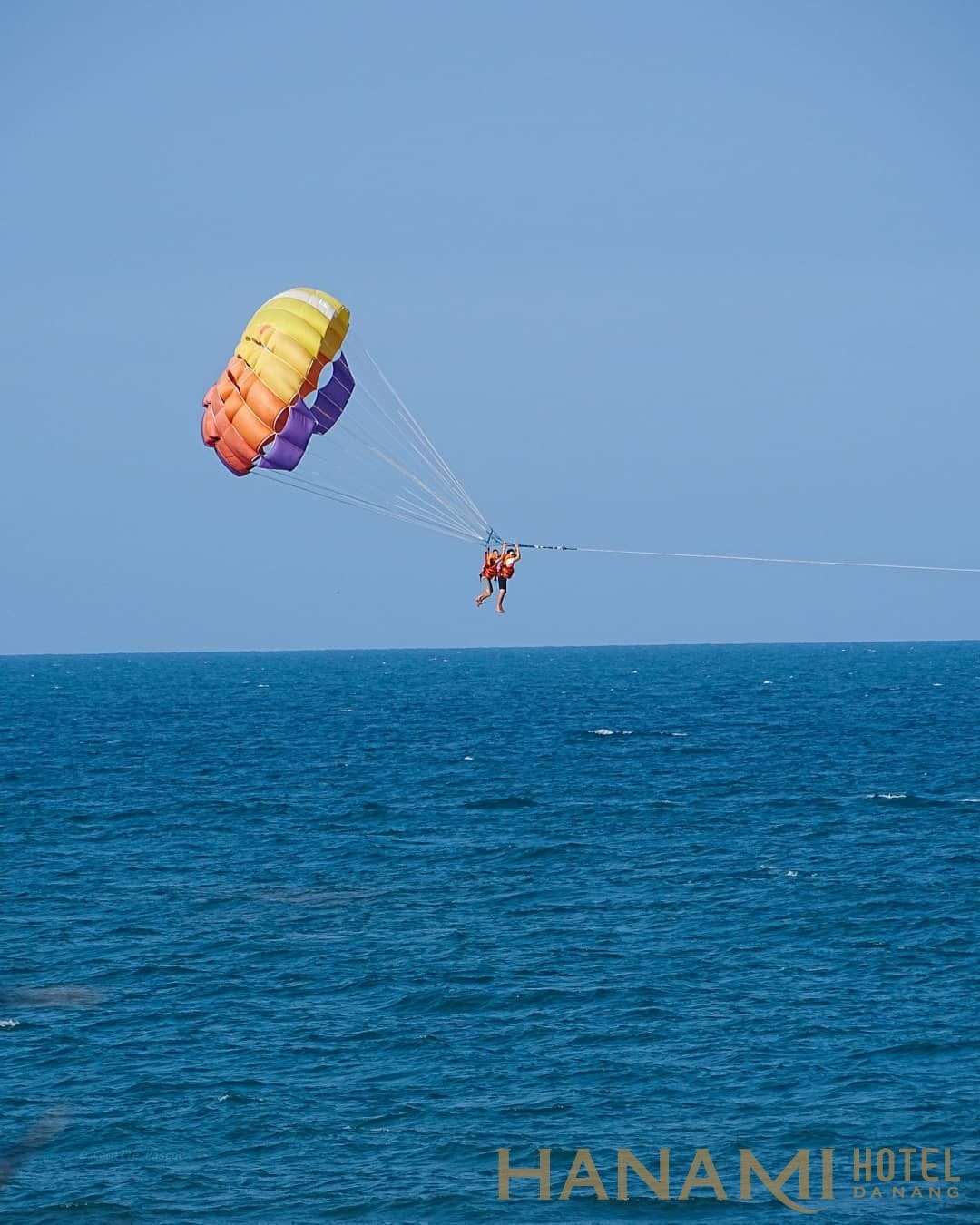 chơi dù bay trên biển An Bàng 