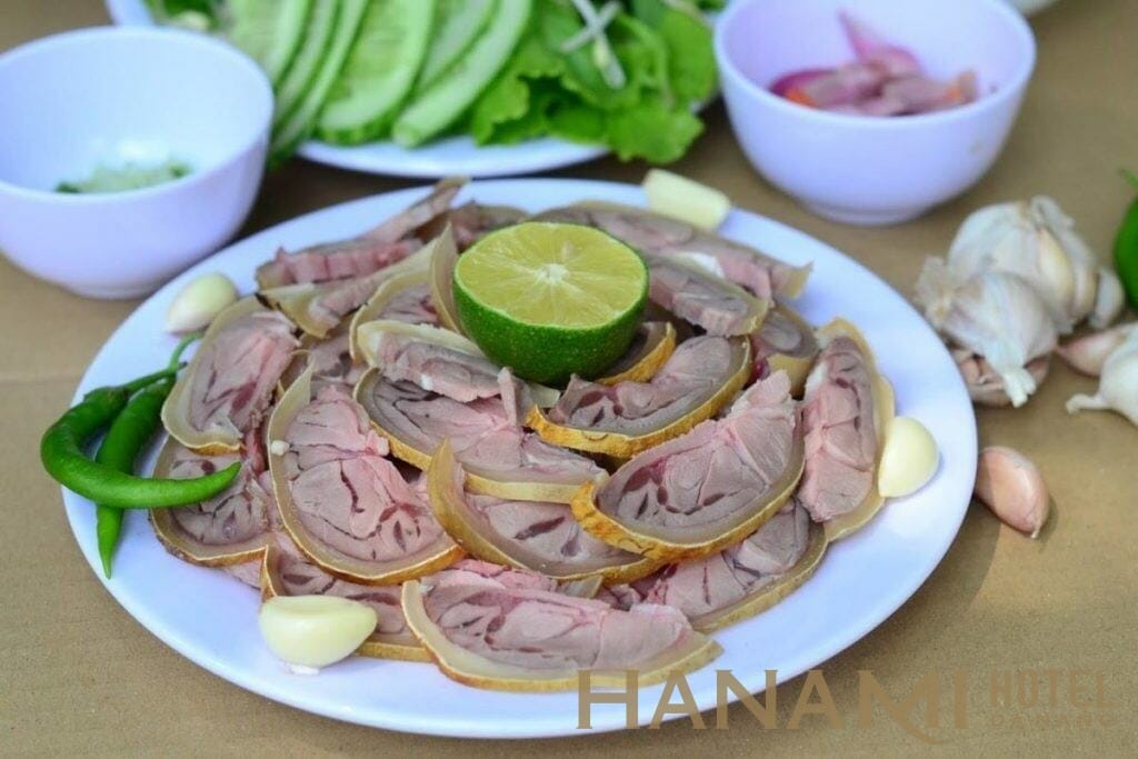 Ẩm thực Đà Nẵng - Top 31 món ăn ngon Đà Nẵng phải thử 7 bê thui cầu mống Lão Hạc Đà Nẵng ngon chuẩn vị, mềm dai ngọt