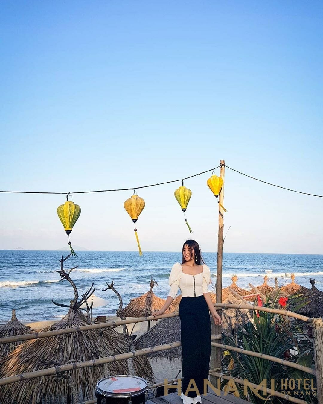 view biển An Bàng Hội An từ một nhà hàng