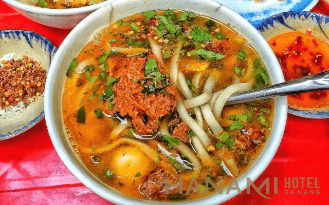 bánh canh cua Đà Nẵng