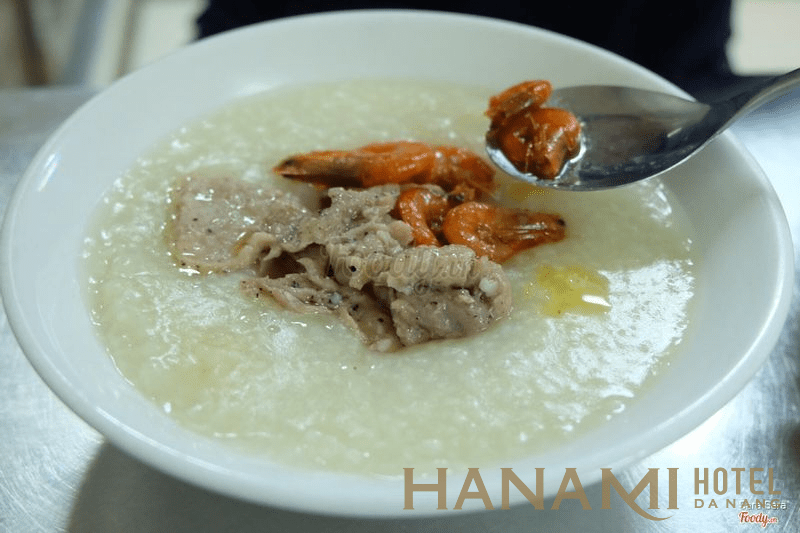 Cháo me liên kèm topping