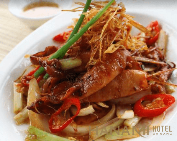 Món ăn tại khói quán Đà Nẵng