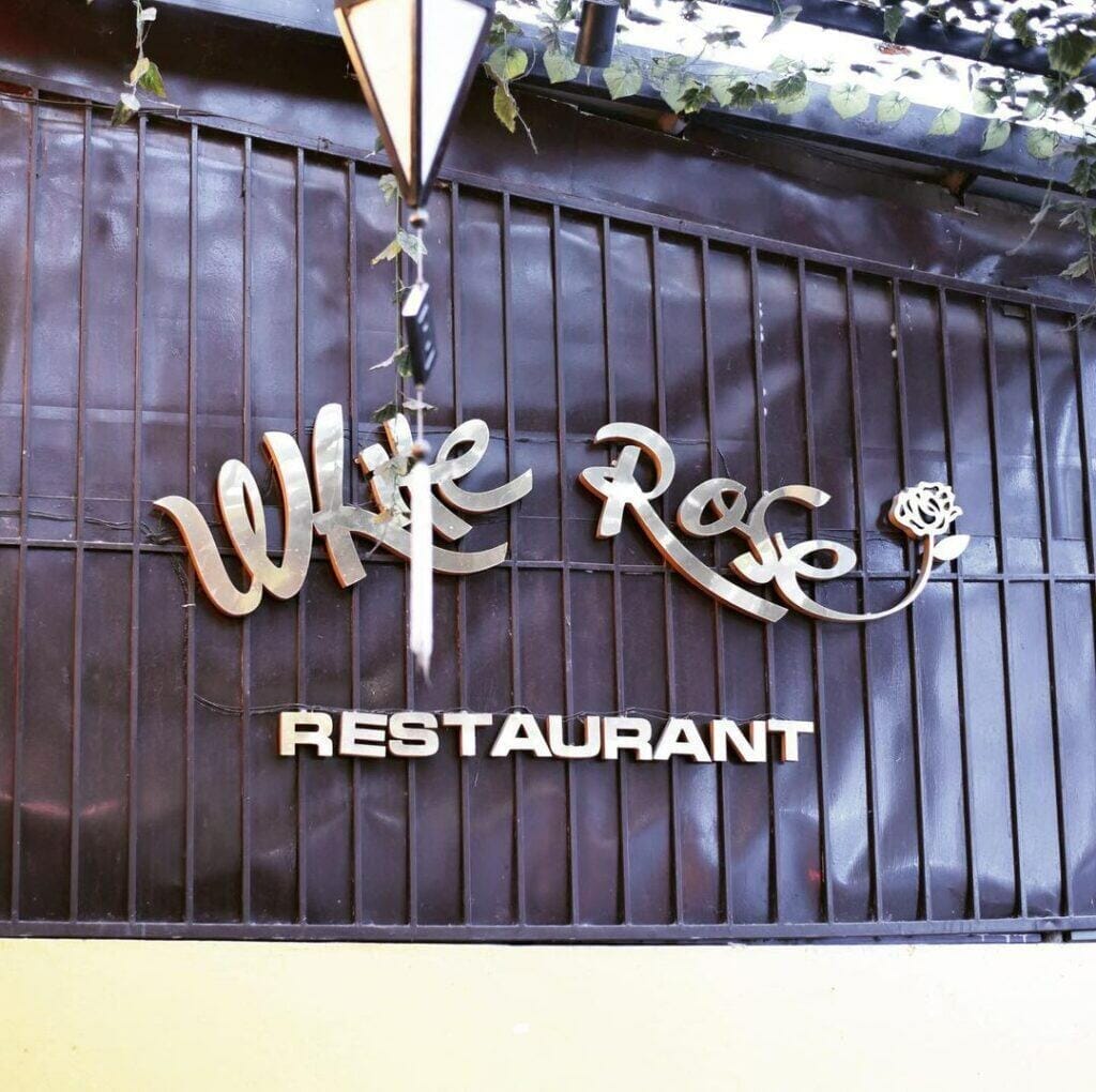 Nhà hàng Bông Hồng Trắng