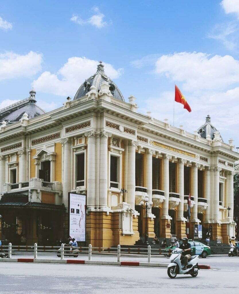 Kinh nghiệm du lịch Hà Nội chi tiết nhất 4 Nhà hát lớn Hà Nội