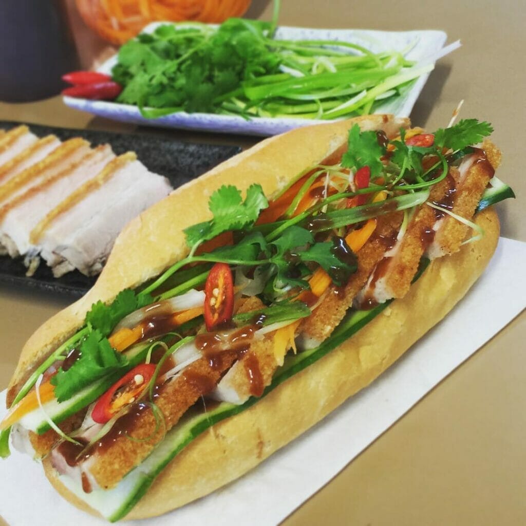 10 tiệm bánh mì heo quay Đà Nẵng ngon và rẻ nhất 2 bánh mì heo quay 447 Trưng Nữ Vương