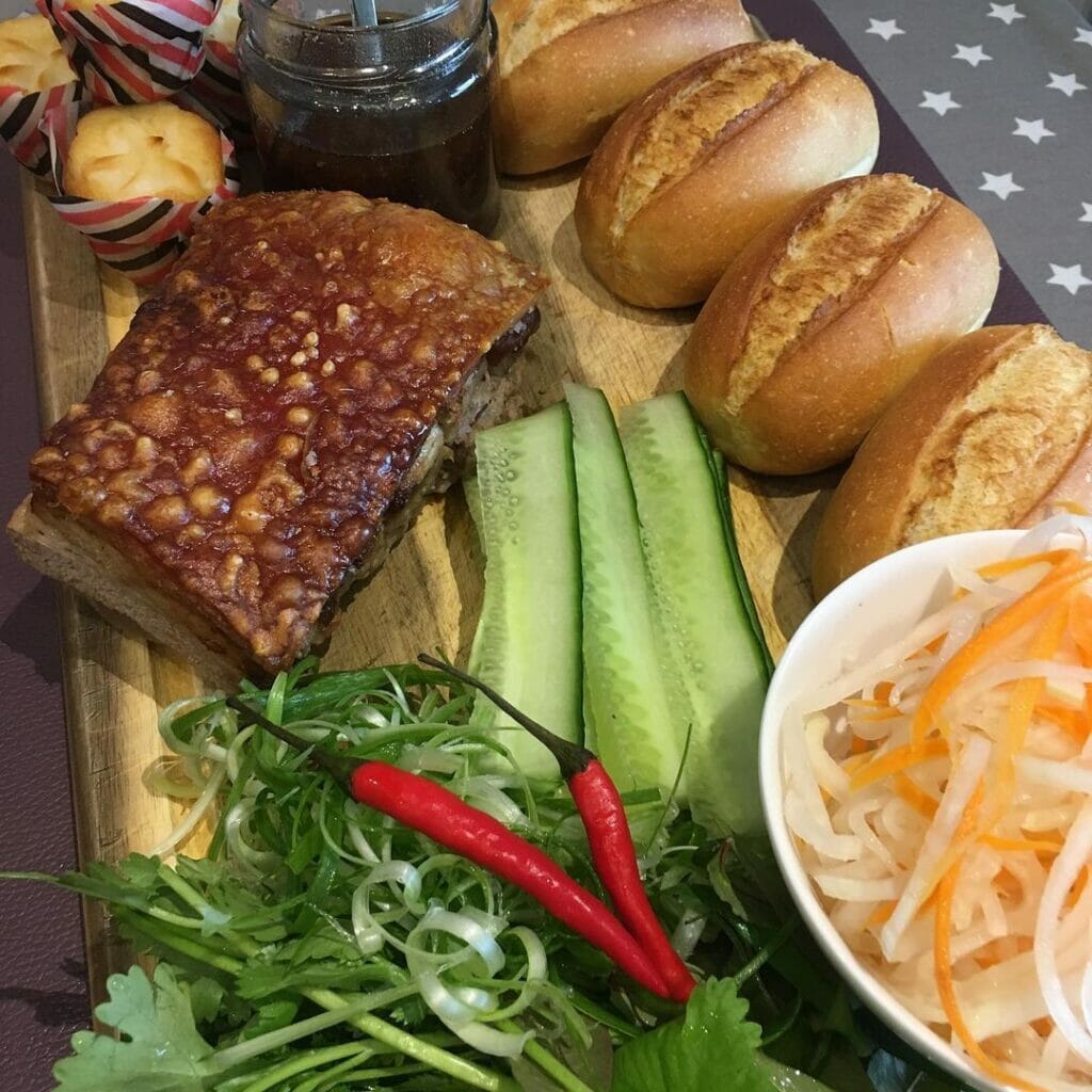 các tiệm bánh mì heo quay Đà Nẵng ngon nhất