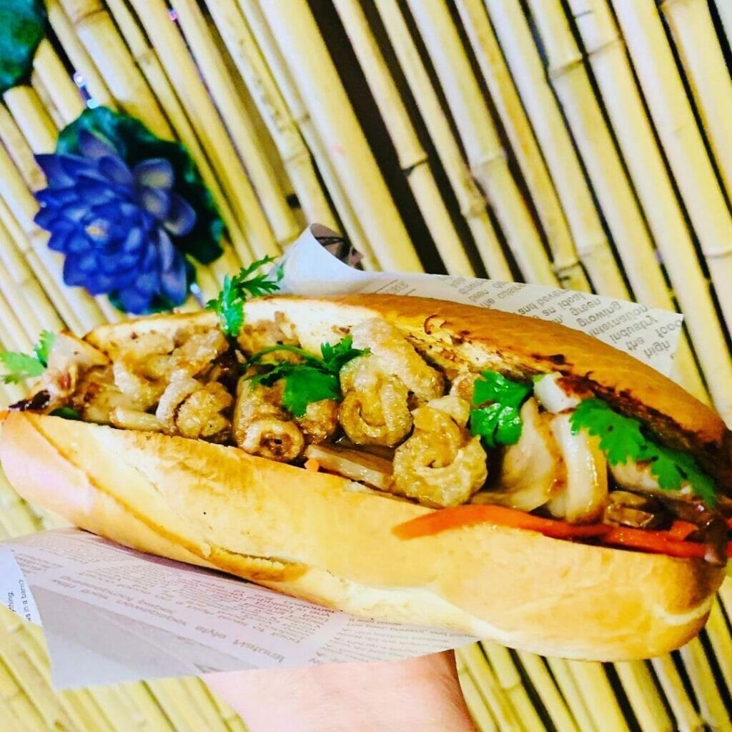 bánh mì heo quay 66 Lê Đình Lý Đà Nẵng