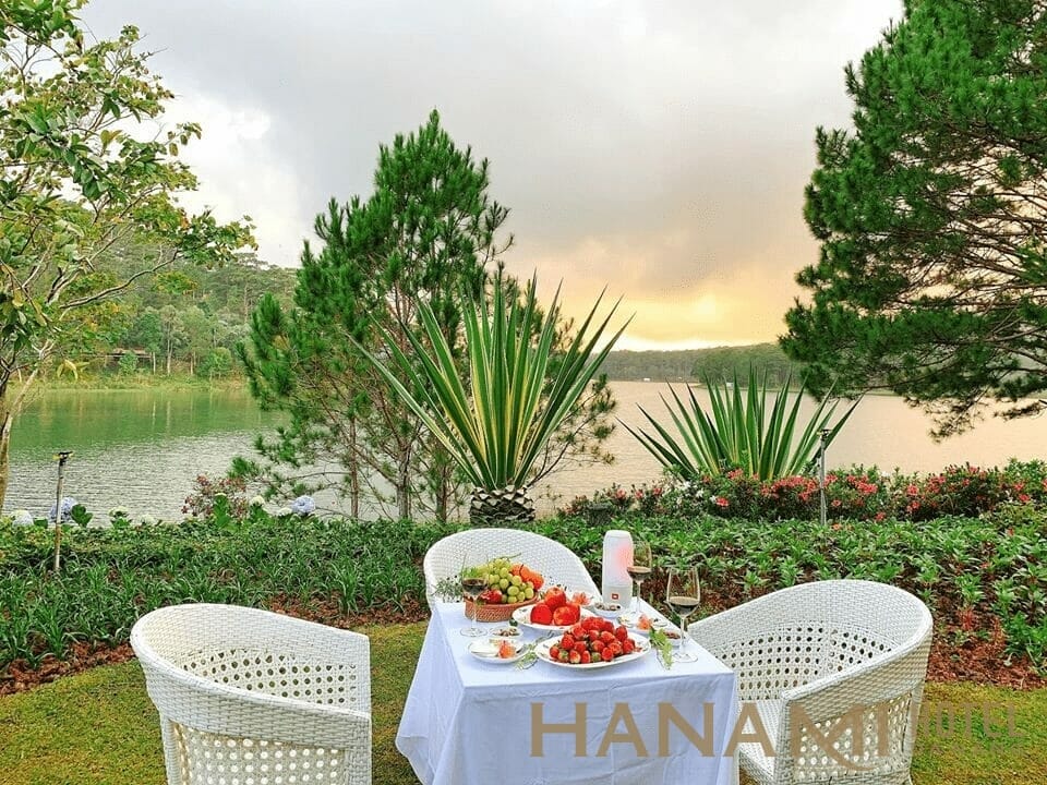 Khám phá ngay top 4 khách sạn Đà Lạt 5 sao đẹp quên lối về 21 Picnic trong khung cảnh thiên nhiên xinh đẹp tại Bình An Village