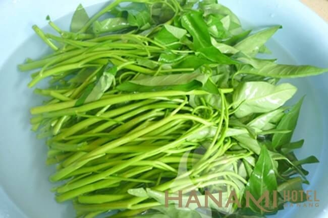 sơ chế rau muống