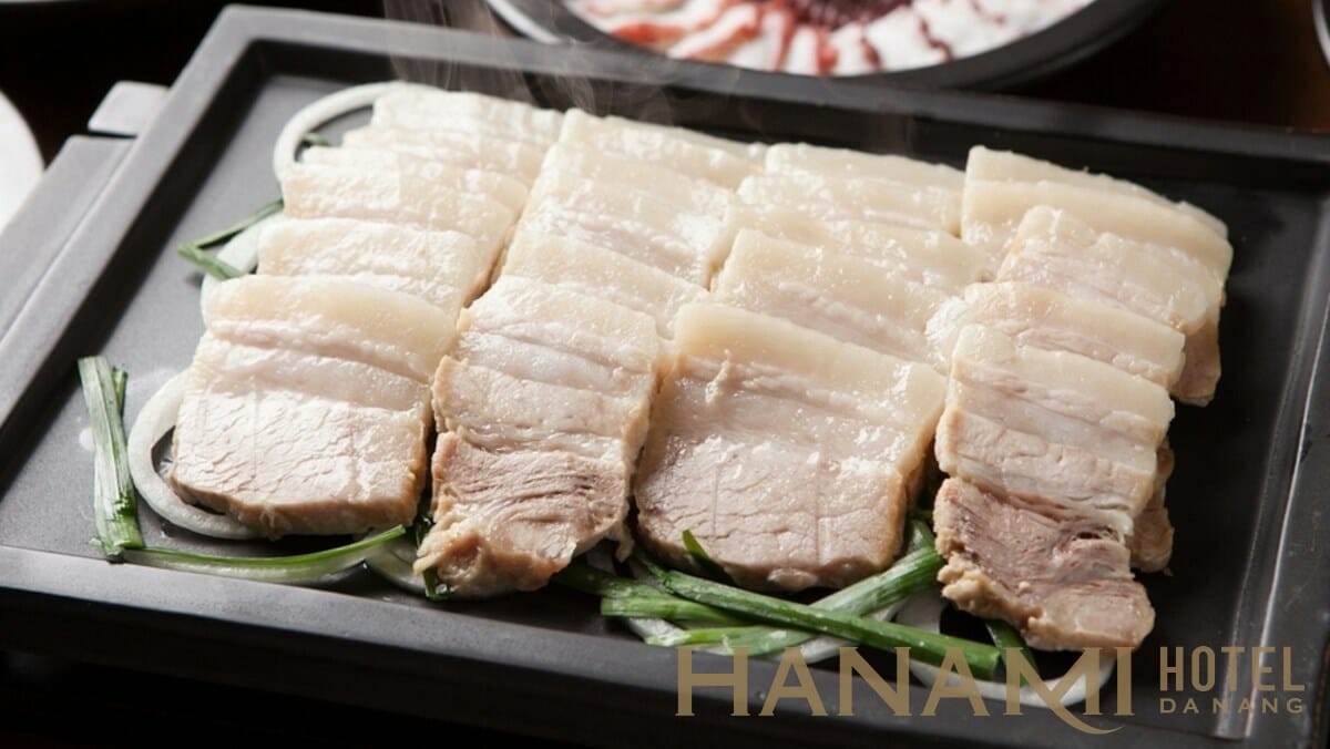 Cách luộc thịt heo ngon, mềm ngọt, không bị khô đơn giản tại nhà