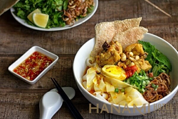 Cách nấu mì quảng gà Đà Nẵng