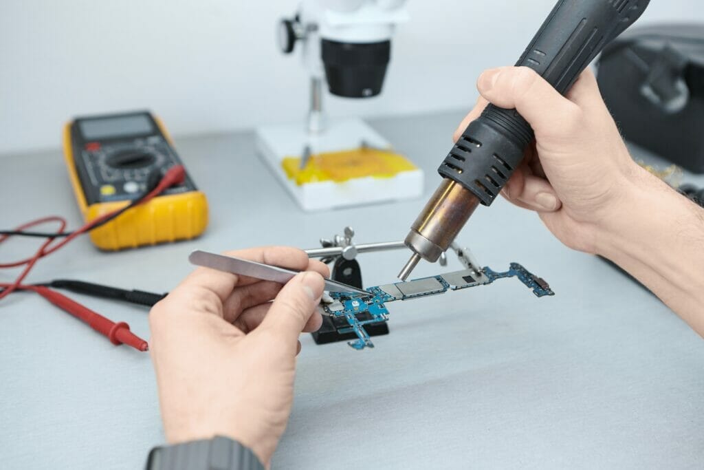 Sửa chữa điện thoại Đà Nẵng - Top 10 cửa hàng uy tín nhất 8 Ngọc Toàn Mobile Đà Nẵng – 03 Hà Huy Tập