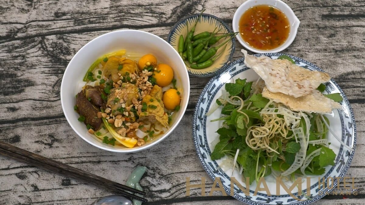 Cách nấu mì quảng gà Đà Nẵng chuẩn vị ngon miệng dễ làm tại nhà