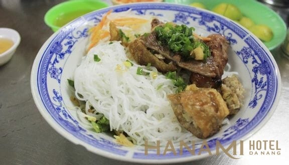 Đừng bỏ lỡ 10 địa chỉ bún thịt nướng Hội An tuyệt vời này 6 Quán Bà Chín - Bún Nem Nướng & Thịt Nướng - Nguyễn Thời Trung ở Quận 5, TP. HCM | Foody.vn