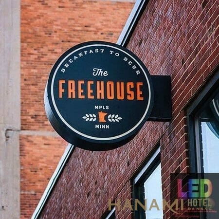 Làm bảng hiệu quảng cáo tại Đà Nẵng – Bảng điện tử – Mặt dựng Alu chữ nổi – Bảng Led vẫy 2 mặt – 0705.3333.63 – Làm bảng hiệu quảng cáo