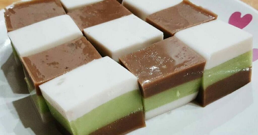 Review chè Liên Đà Nẵng và 12 cơ sở ngon nhất 18 rau câu 3 màu - chè liên đà nẵng