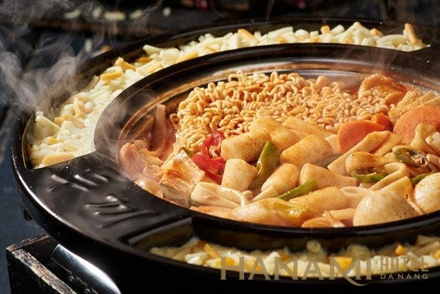 Review Dookki Đà Nẵng Việt Nam - Lẩu & Buffet Tokpokki - Bạch Đằng 1 dokki da nang4