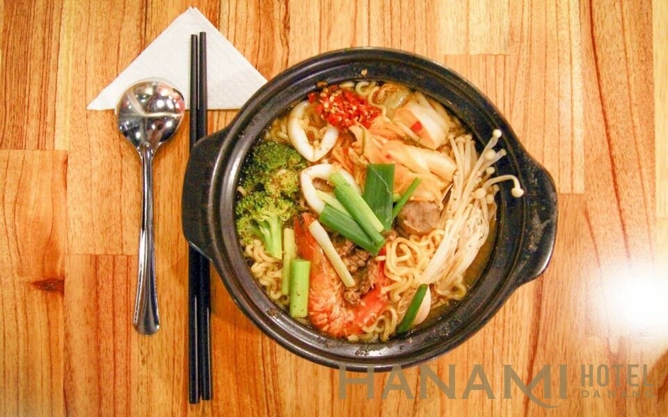 Hot Hot - Mì Cay 7 Cấp Độ - Phan Tứ ở Quận Ngũ Hành Sơn, Đà Nẵng | Foody.vn