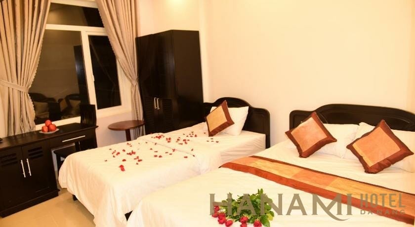 Review hải sản Ba Rô Đà Nẵng có ngon không? 10 Sea Hai Yen Hotel gần quán hải sản Ba Rô Đà Nẵng