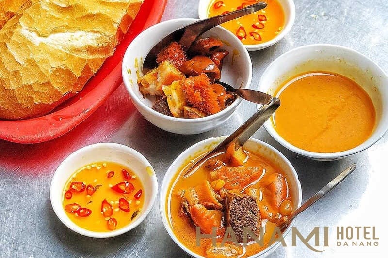 Ẩm thực đà nẵng tại chợ Cồn