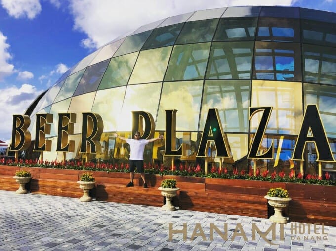 Top 20 điểm check-in, sống ảo tại Bà Nà Hills - Đà Nẵng 15 Beer Plaza Bà Nà Hills