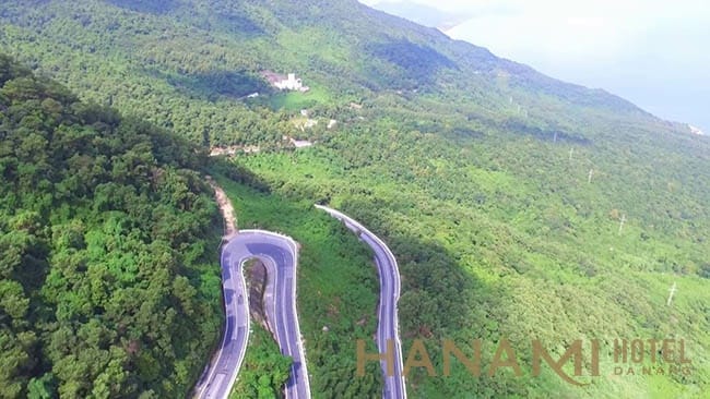 Cung đường đèo Hải Vân