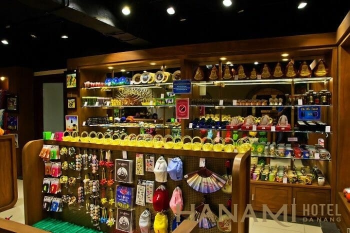 Hệ thống cửa hàng Cham Stone duy nhất ở Bà Nà hills