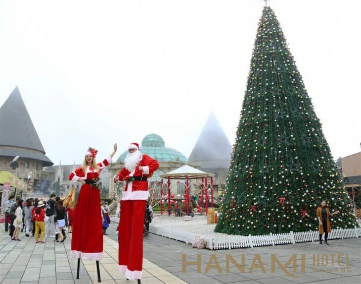 Top 20 điểm check-in, sống ảo tại Bà Nà Hills - Đà Nẵng 20 Quảng Trường Noel đẹp, phù hợp sống ảo tại Bà Nà Hills