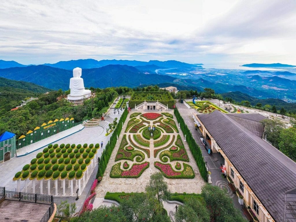 Vé Bà Nà Hill buffet