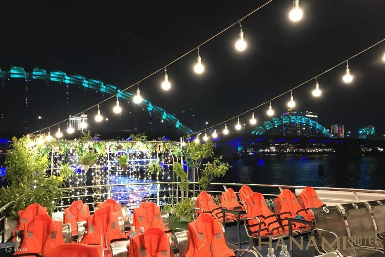 ăn tối trên du thuyền sông Hàn ăn tối trên du thuyền sông Hàn