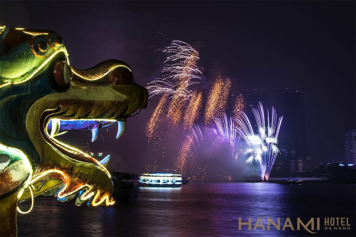 du thuyền sông hàn xem pháo hoa