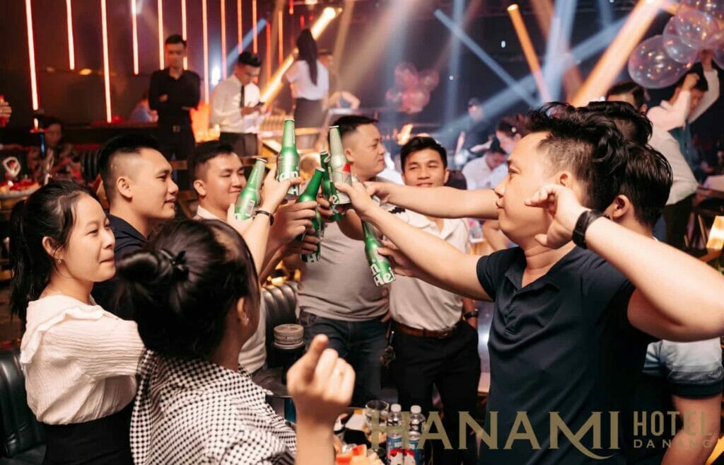 TOP TV Club - quán bar đường 2/9 Đà Nẵng nổi tiếng đáng trải nghiệm nhất 5 Chất lượng dịch vụ tốt