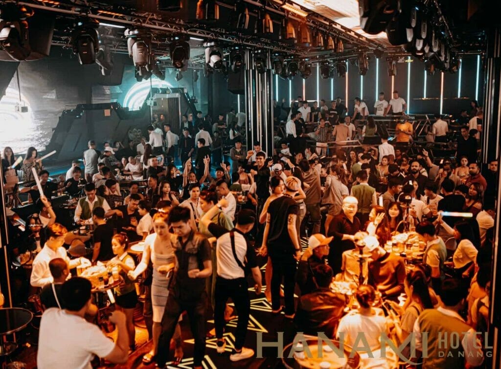 Không gian ấn tượng tại TOP TV Club