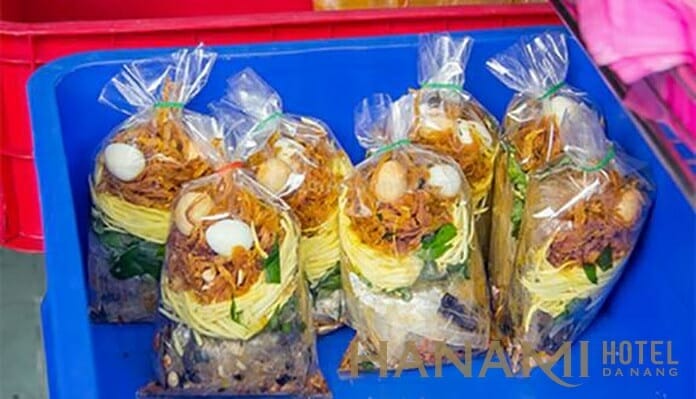 Bánh tráng trộn Đà Nẵng